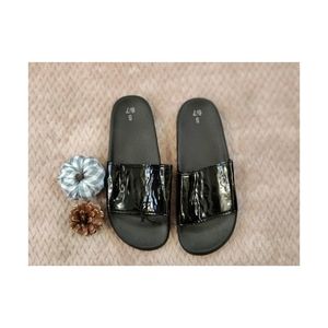 FREE WITH PURCHASE OVER $10 Rue21 Brand New Slides